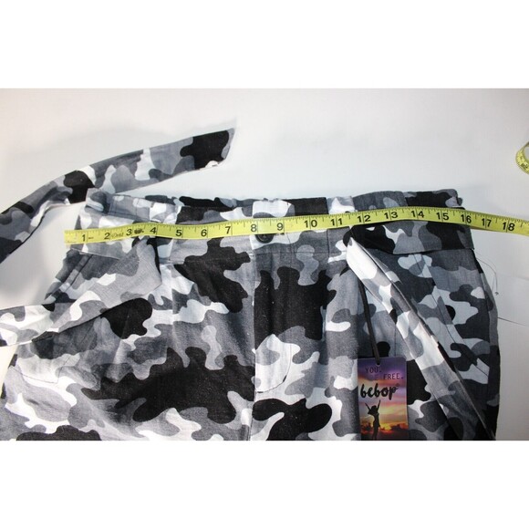 NWT BeBop Large Women Shorts Pocket Tie Waist Belted Linen Blend Black Gray Camo - Picture 7 of 10
